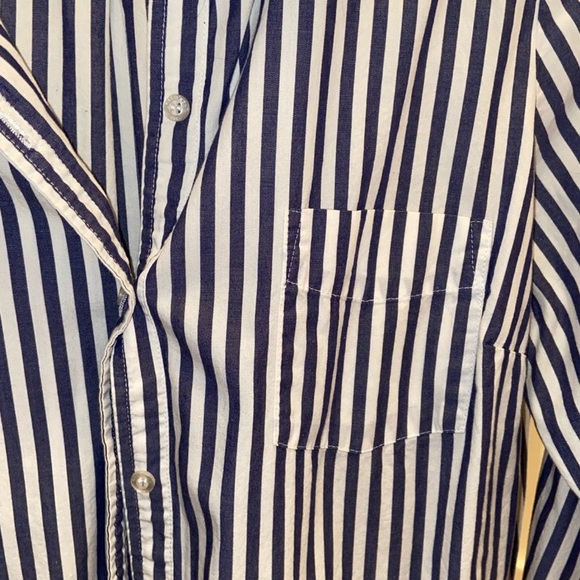 Long button down shirt - Picture 2 of 3